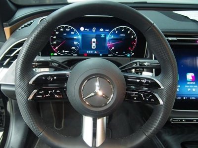 MERCEDES-BENZ E-CLASS - 8