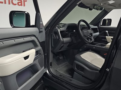 LAND ROVER DEFENDER - 10