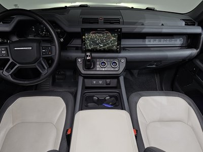 LAND ROVER DEFENDER - 5