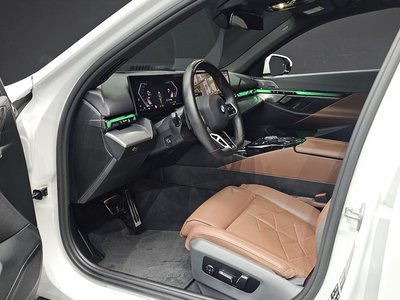 2024 BMW 5 SERIES photo 10
