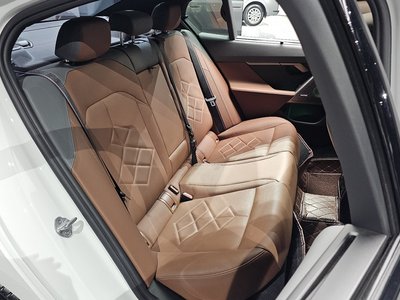 2024 BMW 5 SERIES 缩略图 11