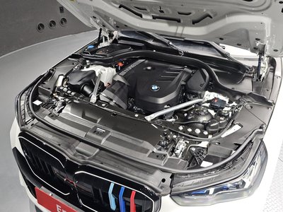 2024 BMW 5 SERIES photo 7