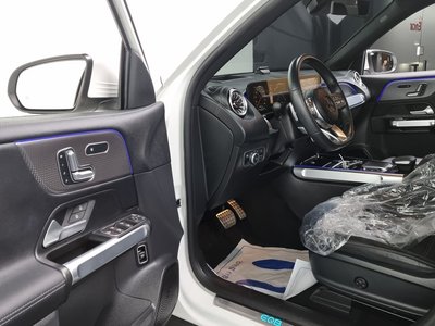 MERCEDES-BENZ EQB - 10