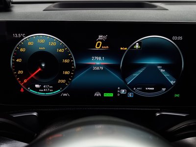 MERCEDES-BENZ EQB - 8