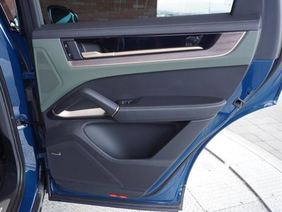 PORSCHE CAYENNE - 10