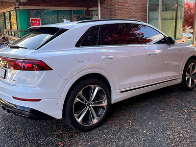 AUDI Q8 - 2