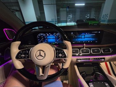 MERCEDES-BENZ GLS - 7