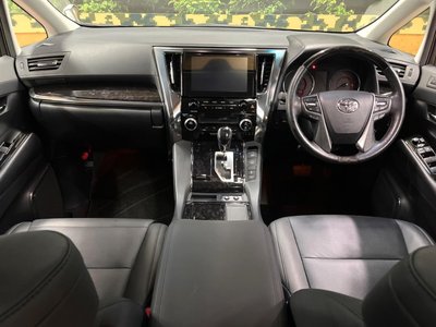 TOYOTA ALPHARD - 2