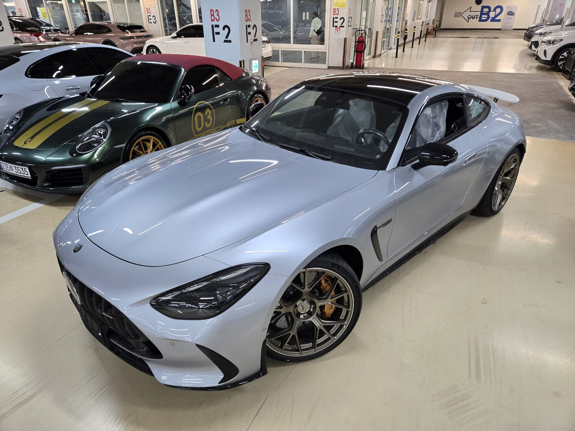 MERCEDES-BENZ GT AMG - View 1