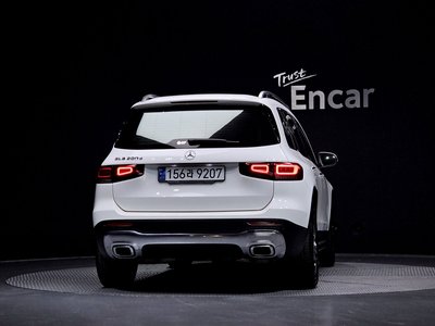 MERCEDES-BENZ GLB - 4