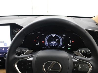 صورة مصغرة 34 لـ 2025 Lexus NX