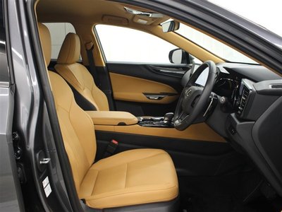 صورة مصغرة 12 لـ 2025 Lexus NX