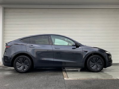 2026 Tesla MODEL Y photo 7