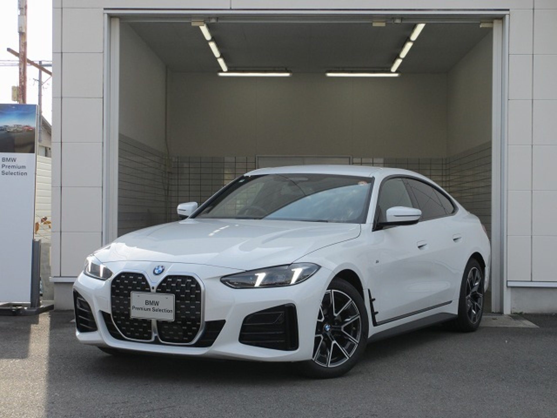 BMW 4 SERIES GRAN COUPE - View 1