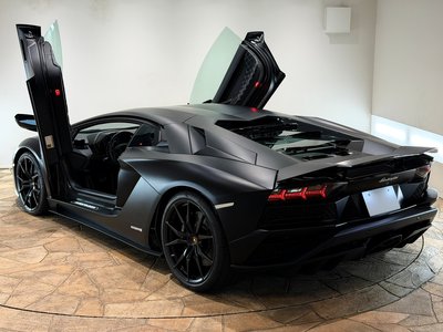 2021 Lamborghini AVENTADOR photo 7