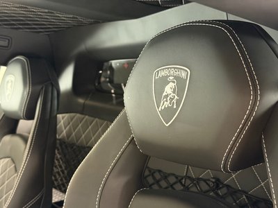 صورة مصغرة 17 لـ 2021 Lamborghini AVENTADOR