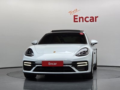 2023 Porsche PANAMERA 照片 2