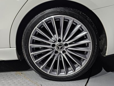 2023 Mercedes-BENZ C-CLASS photo 8