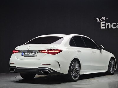 2023 Mercedes-BENZ C-CLASS photo 4