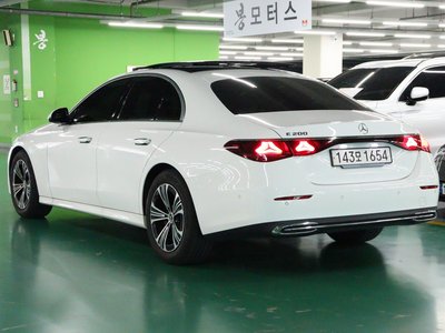 MERCEDES-BENZ E-CLASS - 3