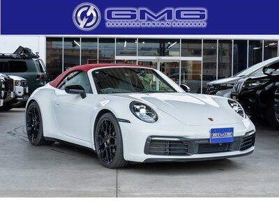 PORSCHE 911 CABRIOLET