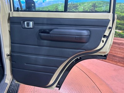 2025 Toyota LAND CRUISER 70 — миниатюра 37