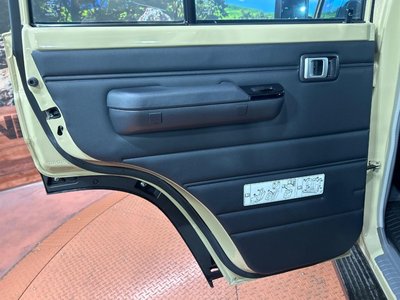 2025 Toyota LAND CRUISER 70 — миниатюра 36