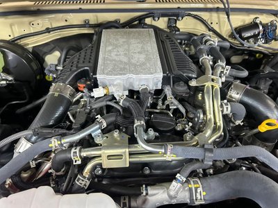 2025 Toyota LAND CRUISER 70 — миниатюра 18