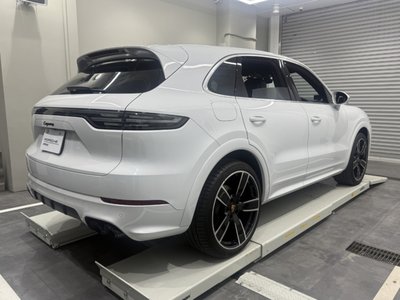 PORSCHE CAYENNE - 4
