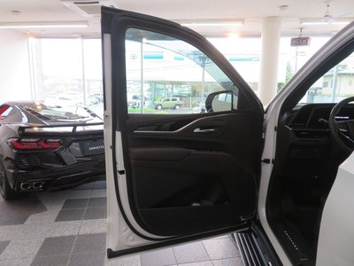 صورة مصغرة 33 لـ 2021 Cadillac ESCALADE