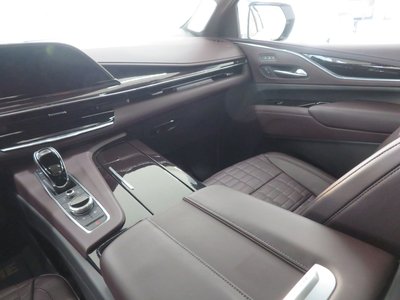 صورة مصغرة 46 لـ 2021 Cadillac ESCALADE
