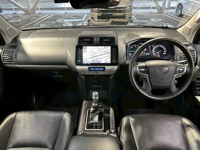 TOYOTA LAND CRUISER PRADO - 3