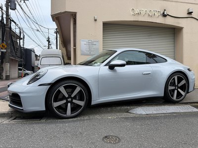 PORSCHE 911 - 4