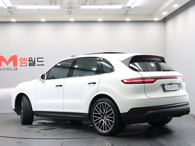 2019 Porsche CAYENNE — фото 3