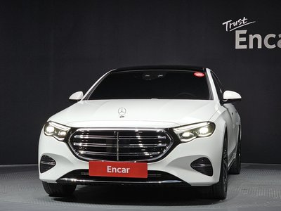 MERCEDES-BENZ E-CLASS - 2