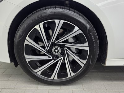 MERCEDES-BENZ E-CLASS - 6