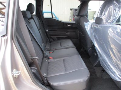 TOYOTA LAND CRUISER 250 - 9