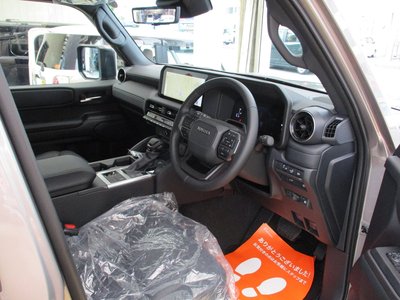 TOYOTA LAND CRUISER 250 - 7