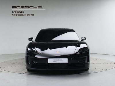 PORSCHE TAYCAN - 2