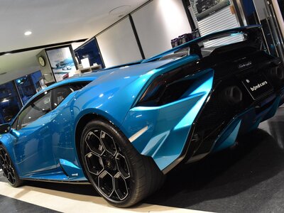 LAMBORGHINI HURACAN - 4