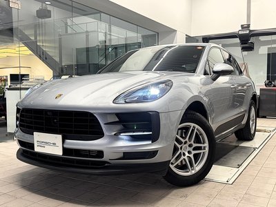 PORSCHE MACAN - 1