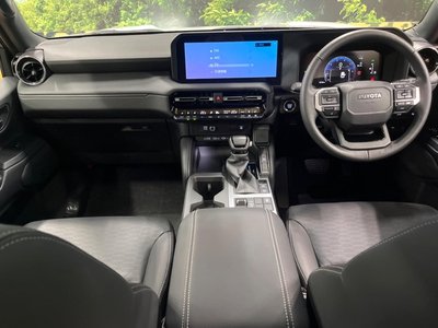 2025 Toyota LAND CRUISER 250 photo 2