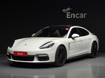 PORSCHE PANAMERA - 1