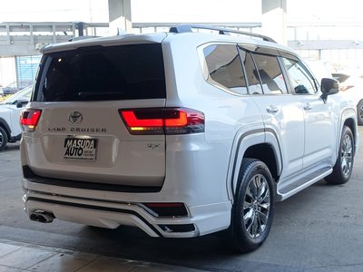 TOYOTA LAND CRUISER 300 - 9