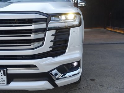 TOYOTA LAND CRUISER 300 - 3