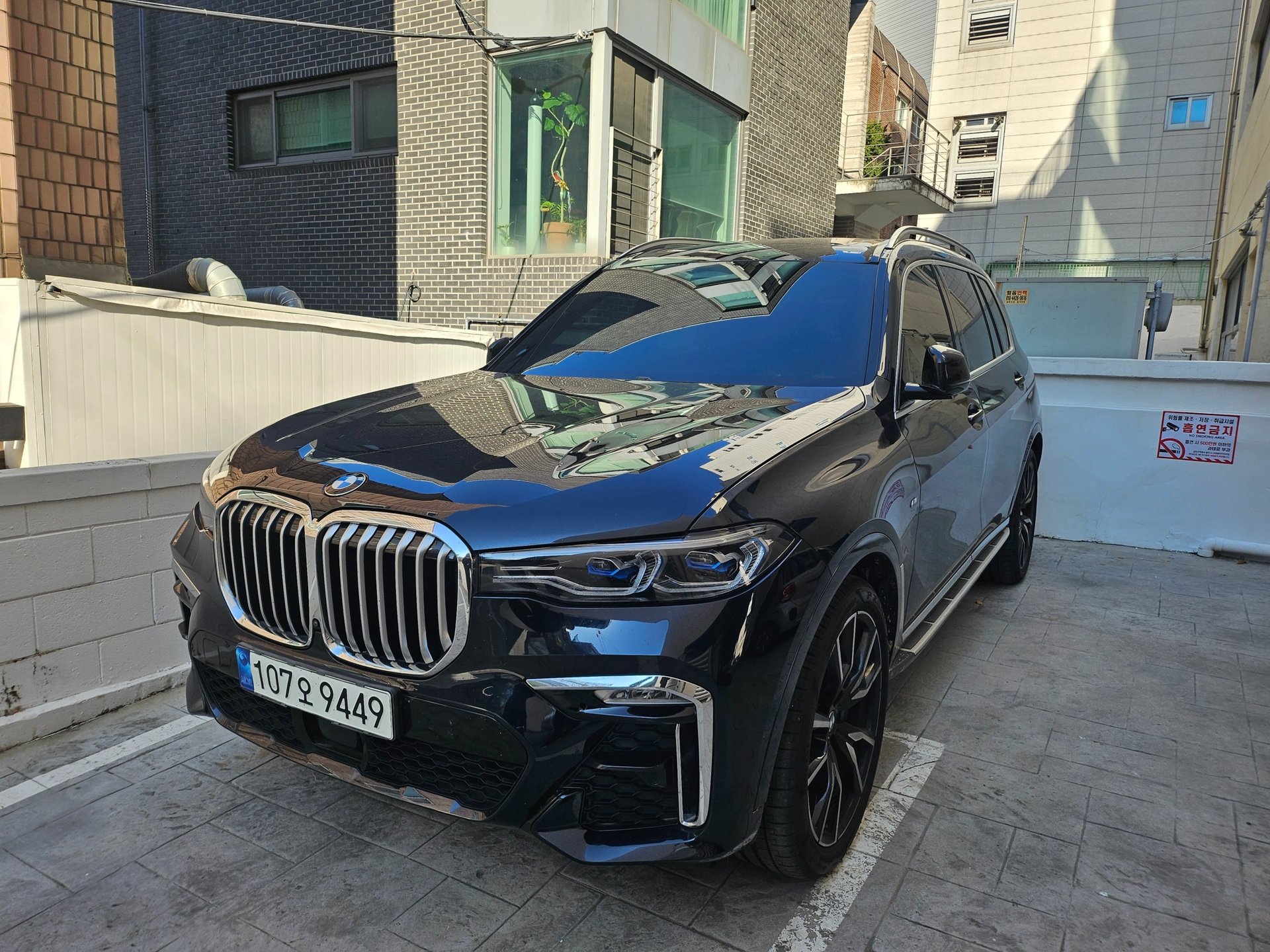 BMW X7 - View 1