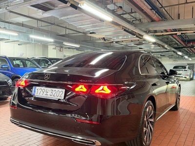 MERCEDES-BENZ E-CLASS - 7