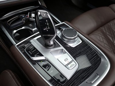 BMW 7 SERIES - 9