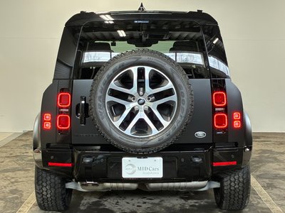 LAND ROVER DEFENDER - 7