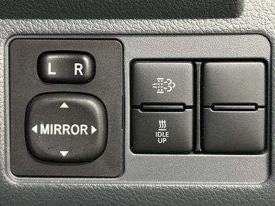 2025 Toyota LAND CRUISER 70 — миниатюра 46